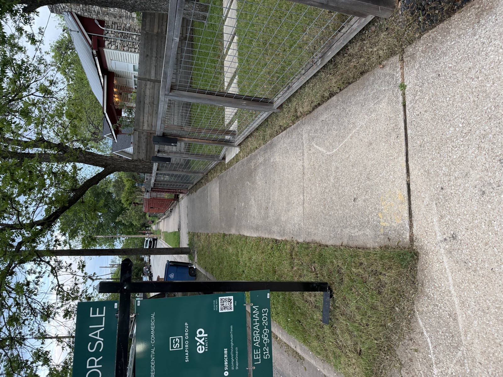 Beautiful landscaped yard in Austin, TX by Lawn On